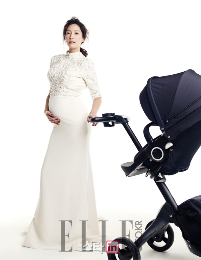 왕빛나, 임산부 몸매가 이 정도?                                                                                                                                                                    