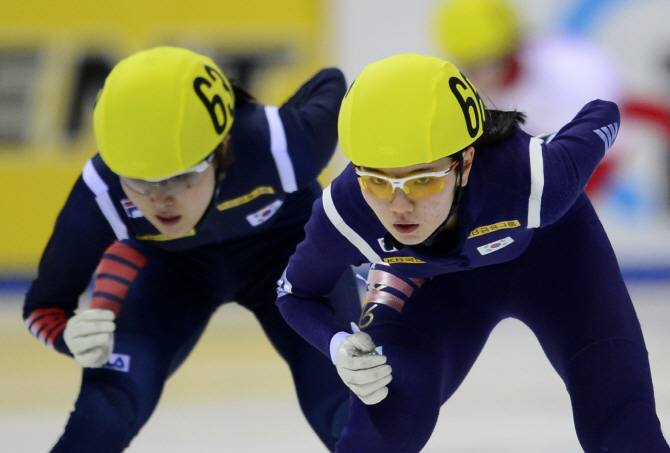  ISU WC 女 1500m, 질주하는 심석희와 김아랑                                                                                                                                                        