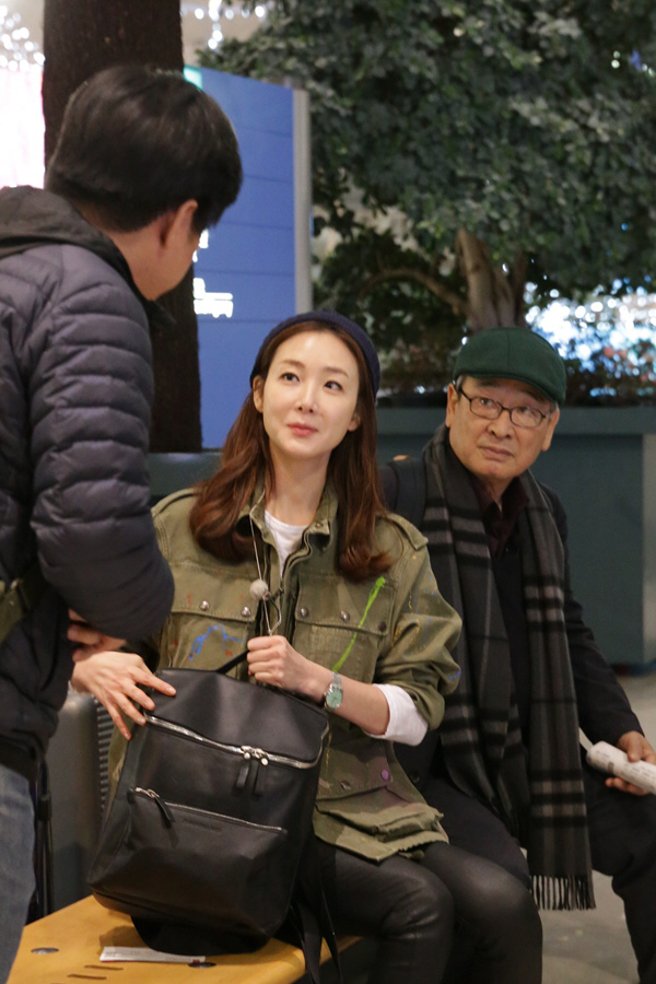  `꽃보다 할배` 최지우, 나영석 PD 경계 태세?                                                                                                                                                       