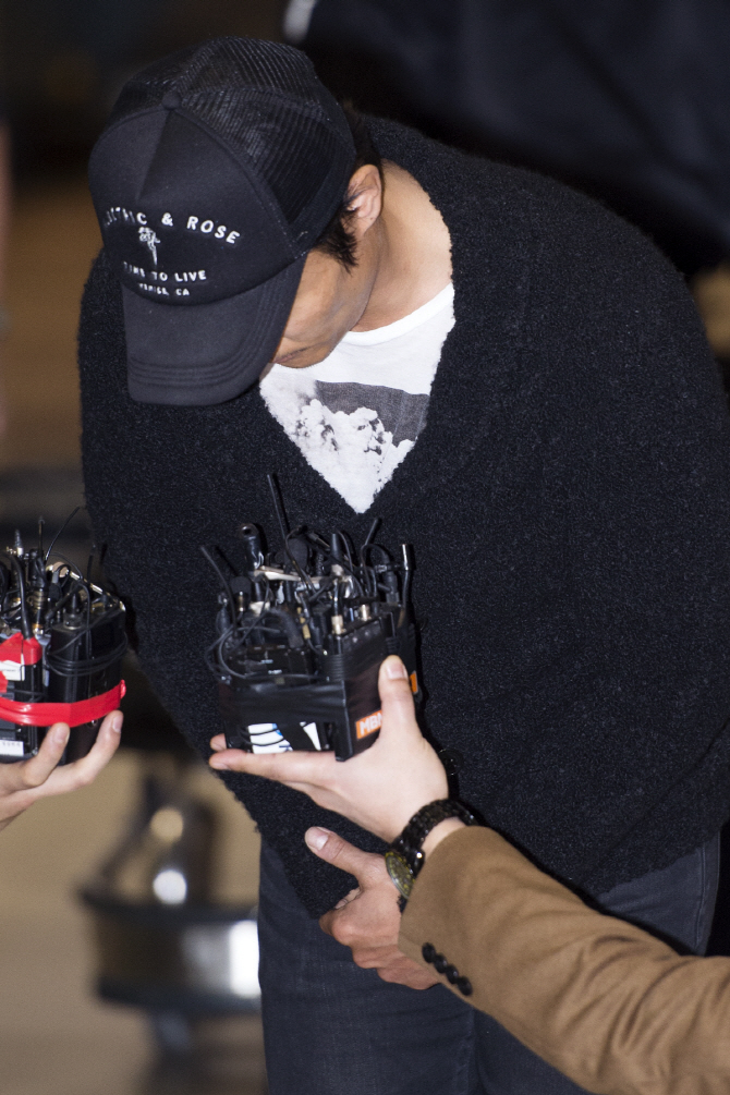 이병헌, '죄송합니다'                                                                                                                                                                          