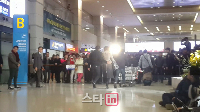 이병헌, 임신 중 이민정 끝까지 '에스코트'                                                                                                                                                