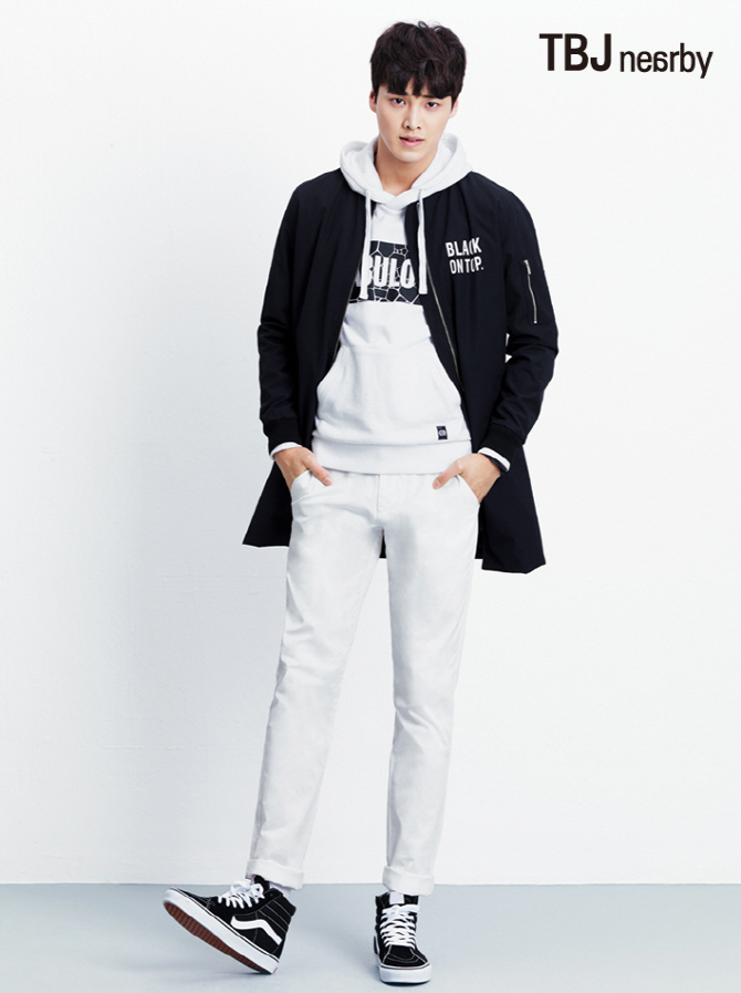 이태환, 카리스마 넘치는 표정                                                                                                                                                                      