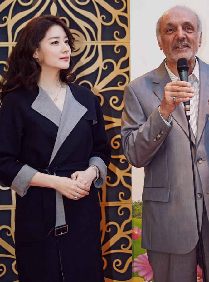 이영애, 이란 신년 기념행사 참석 "대장금 사랑 감사"                                                                                                                                            