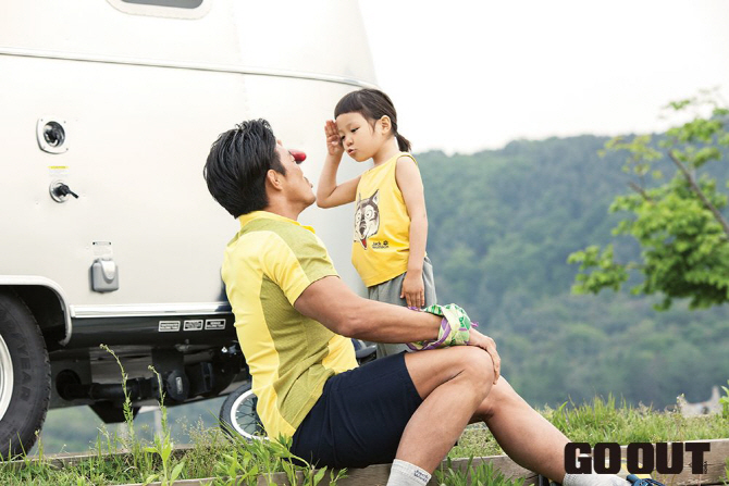 추성훈-추사랑, 여름 화보 '말괄량이 삐삐?'                                                                                                                                               