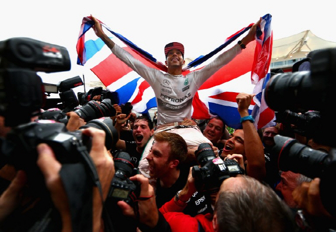 해밀턴, 통산 세 번째 F1 시즌 챔피언 등극...2년 연속 우승