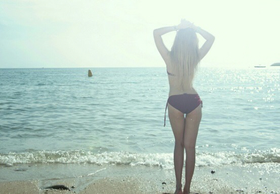  레이샤 고은, 완벽 비티니 뒤태                                                                                                                                                                    