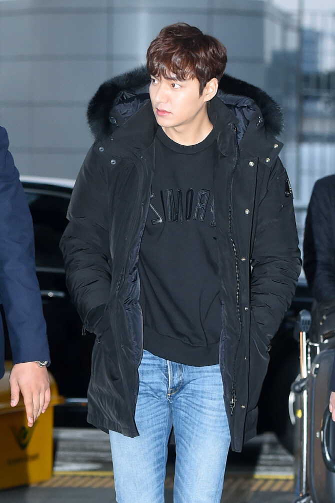 이민호, 공항에서 나홀로 화보                                                                                                                                                                            