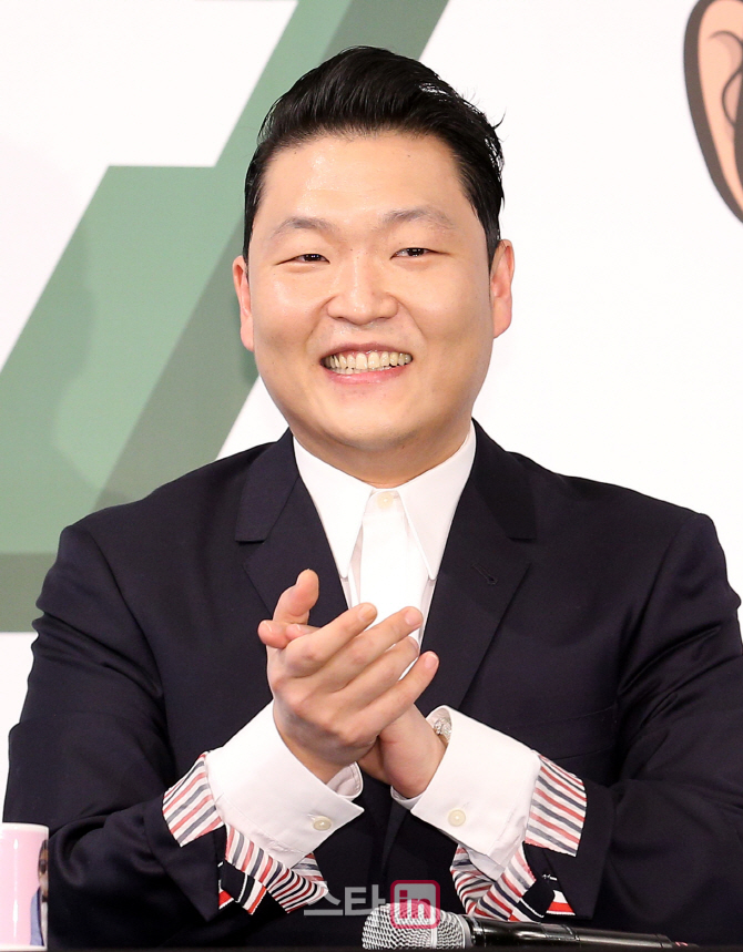 '컴백' 싸이 "초심은 '하고 싶은 걸 하려 딴따라가 된 나'"