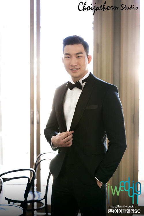 '예비신랑' UFC 파이터 임현규 '신부 앞에선 귀여워'                                                                                                                             