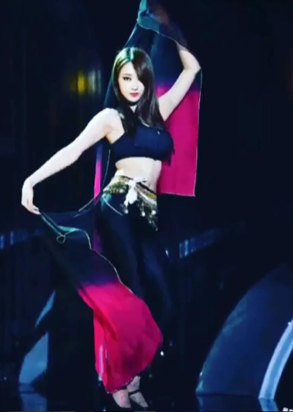 '머슬퀸' 경리, 고혹적인 춤사위                                                                                                                                                          