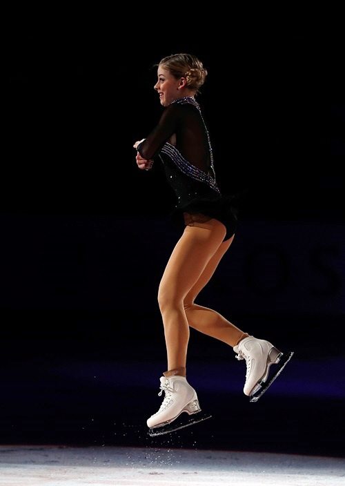 피겨 갈라쇼, `수줍게 폴짝`                                                                                                                                                                        