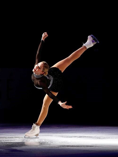 피겨 갈라쇼, 백조 같은 포즈에 `감탄사 연발`                                                                                                                                                       