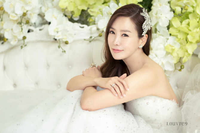  김정은 결혼 당일 웨딩화보 대방출                                                                                                                                                                 