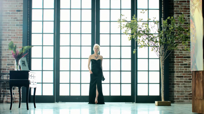 스테파니 미초바, 여신급 미모                                                                                                                                                                      