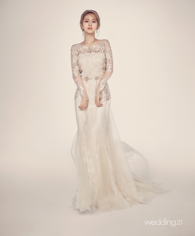 피에스타 재이, 웨딩드레스 입고 男心 유혹                                                                                                                                                          