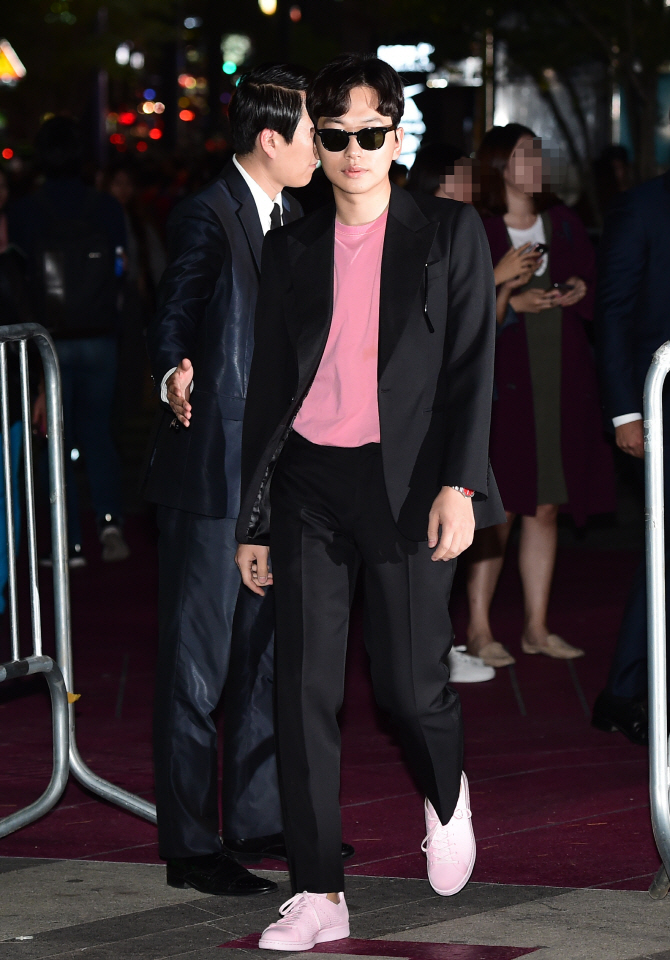 이동휘, '내가 이 구역 패셔니스타~'                                                                                                                                                            