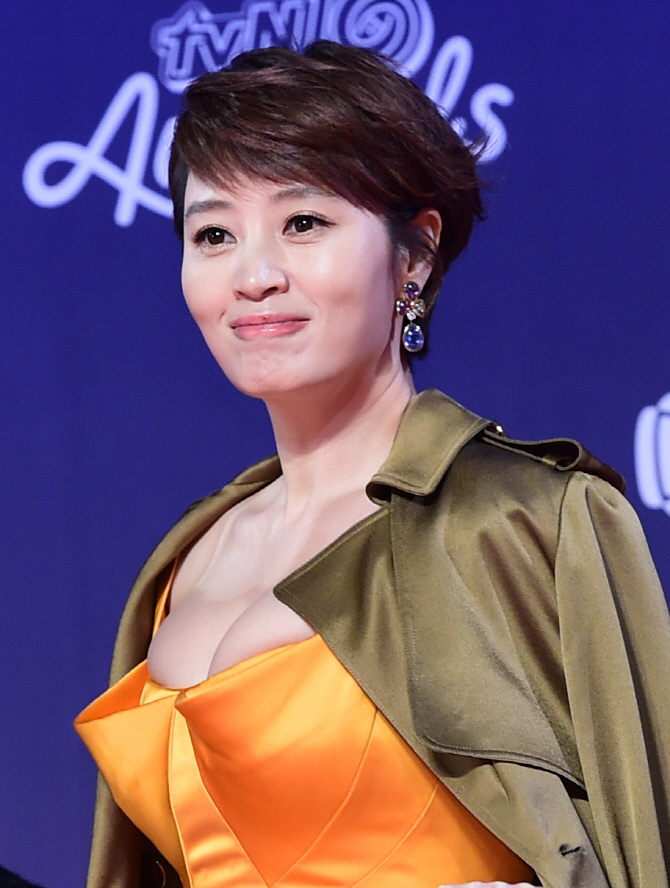 김혜수, '폭풍 글래머~'                                                                                                                                                                        