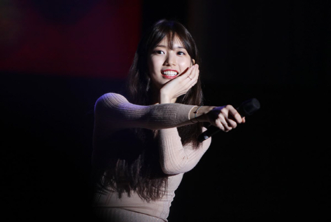 수지, 단독팬미팅 '함께해요~'                                                                                                                                                            