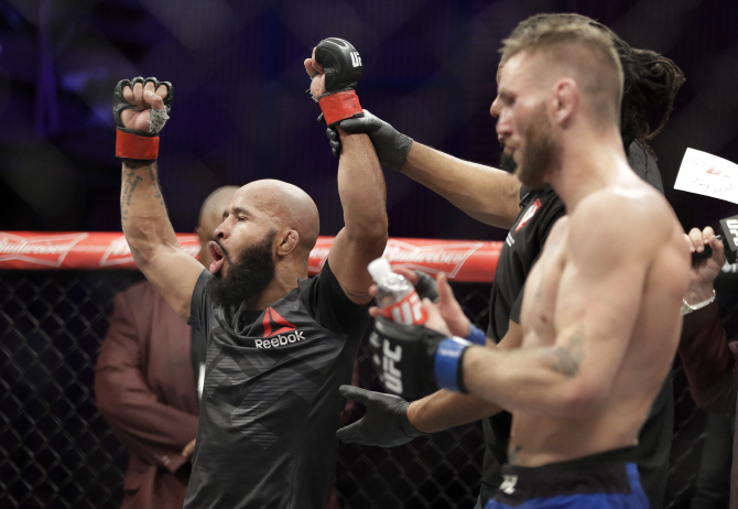 UFC 드미트리우스 존슨 9차방어 성공                                                                                                                                                                      