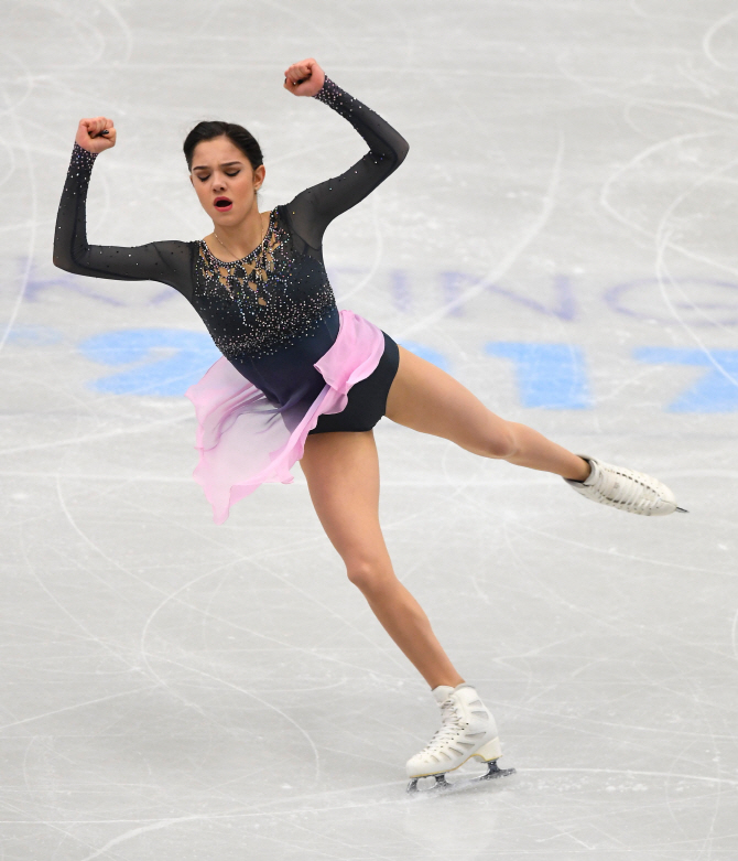  에브게니아 메드베데바 `그래 이거야!`                                                                                                                                                             