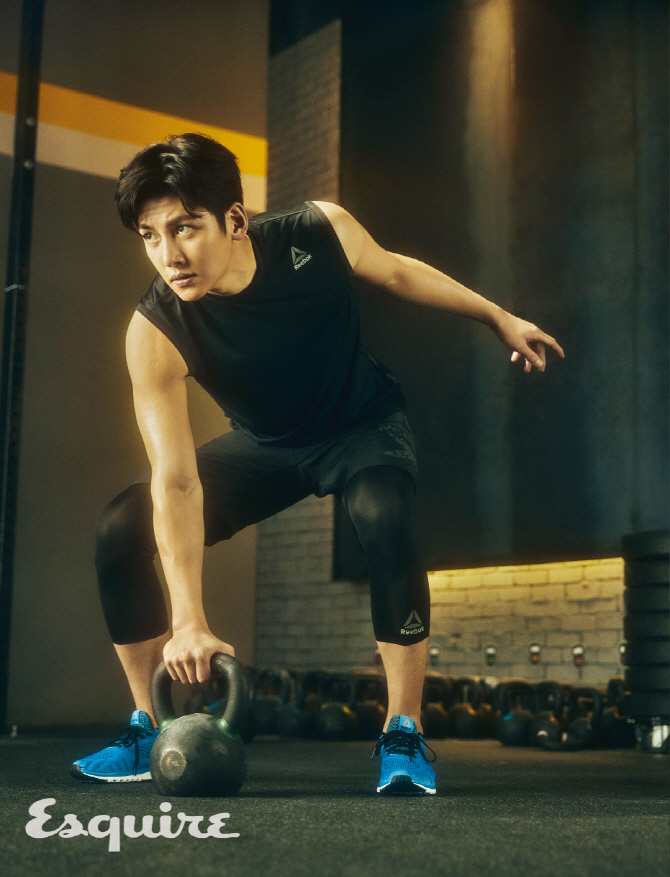 지창욱, 강렬한 눈빛                                                                                                                                                                               