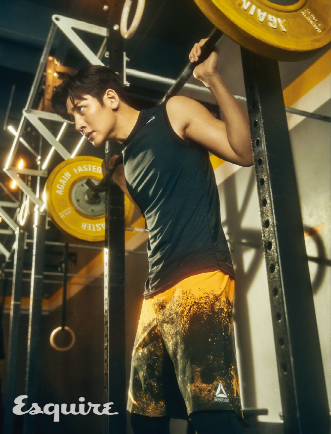 지창욱, '울끈불끈' 탄탄한 몸매                                                                                                                                                          