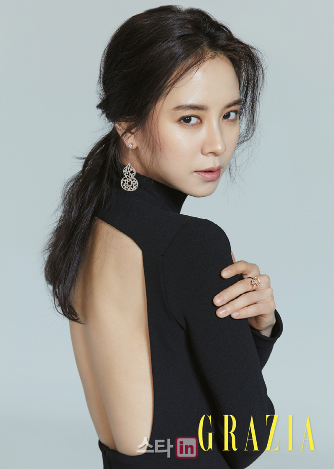 송지효, 섹시한 카리스마 '반전 매력'                                                                                                                                                     