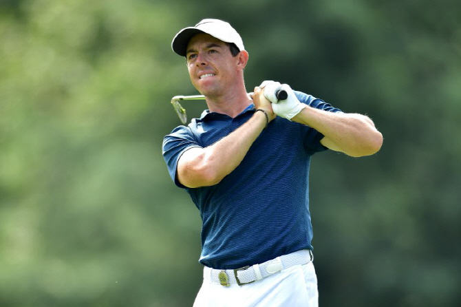 매킬로이, PGA 챔피언십에서 허리 통증 호소…올해 복귀 불투명