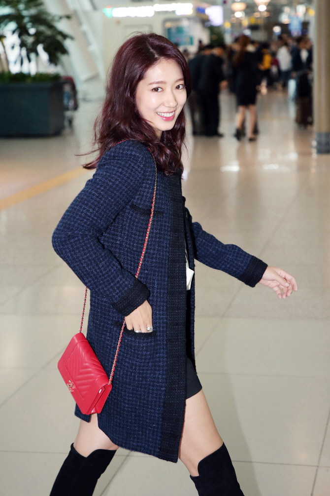  박신혜, 공항 밝히는 상큼한 미소                                                                                                                                                                  