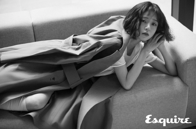 백진희 농염한 포즈                                                                                                                                                                                