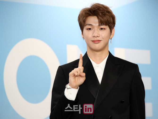 워너원 강다니엘, '한국 뒤흔든 신드롬 스타' 1위