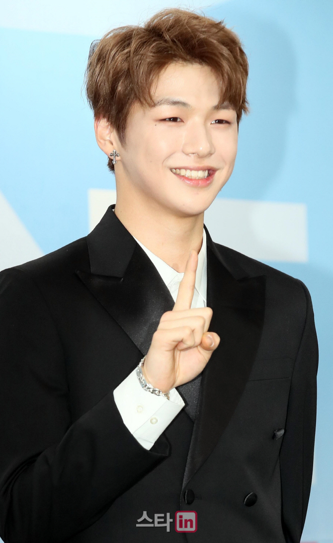 강다니엘 측 “과거 친분으로 허위 루머, 강경대응”(공식입장)