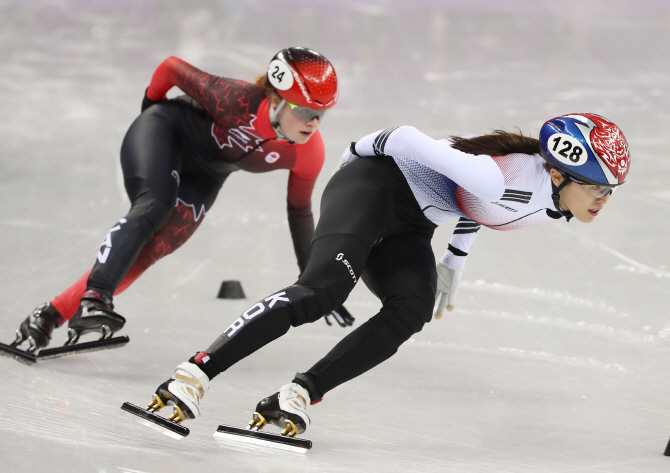 女쇼트트랙 김아랑, 1500m 예선 조 1위로 준결승행