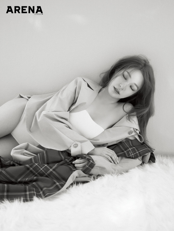 티파니, 몽환적인 분위기                                                                                                                                                                           