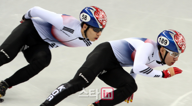 황대헌-임효준, 남자 500m 사상 첫 동반 메달