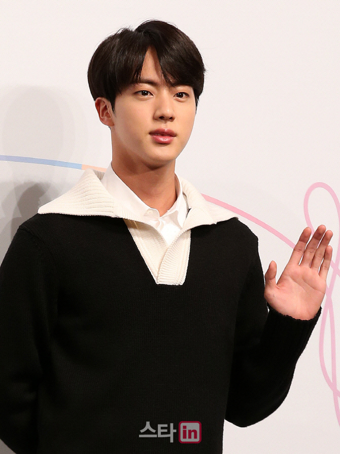 방탄소년단 진, '상견례 프리패스상 아이돌' 꼽혀