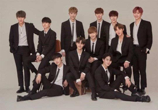 '워너원 사랑해' 1주년 이벤트 '게릴라팬미팅·눕방' 진행