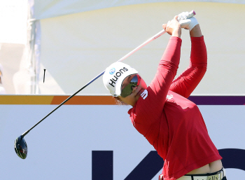 [KG·이데일리 오픈]정슬기, 첫 우승 보인다...단독선두 도약(오후 2시)