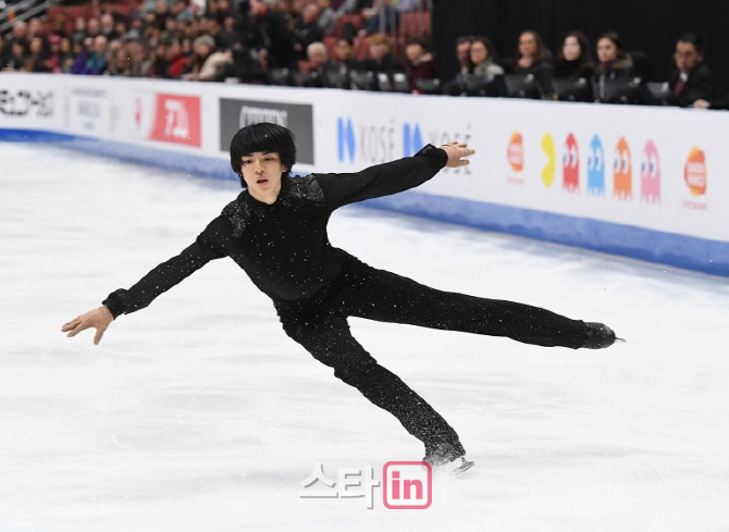 차준환, 아쉬운 점프 실수...세계선수권 쇼트 18위