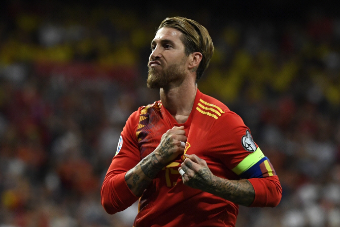 스페인, 스웨덴 3-0 제압…유로 예선 4연승