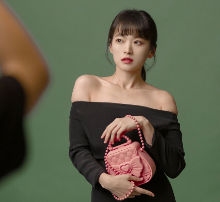 천우희, ‘멜로가 체질’ 비하인드 스틸 공개…똘끼 만렙 ‘임진주’로 변신                                                                                                                                 