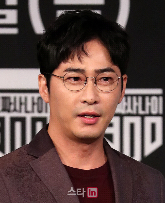 '성폭행 혐의' 강지환 "피해자들에게 미안합니다" 사죄