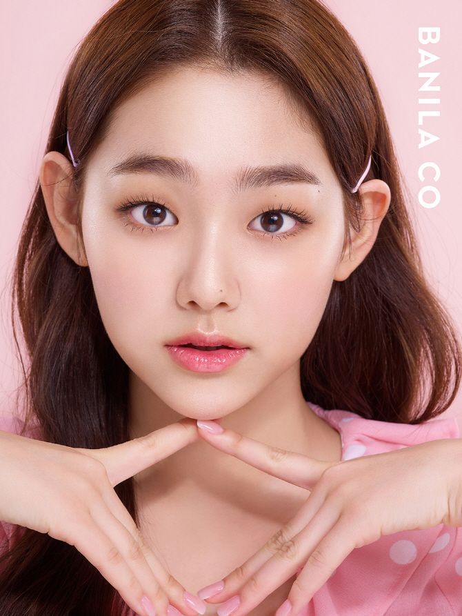 구구단 미나, 투명한 피부                                                                                                                                                                          