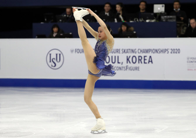  유영 '혼신의 연기'                                                                                                                                                                     