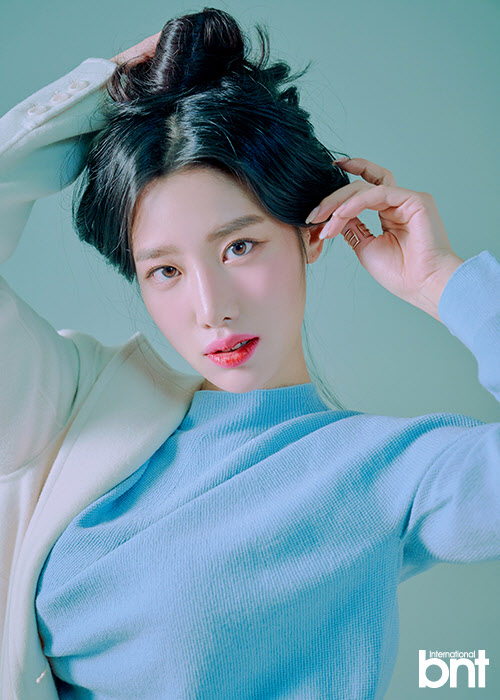  조현, 청순미 발산                                                                                                                                                                                