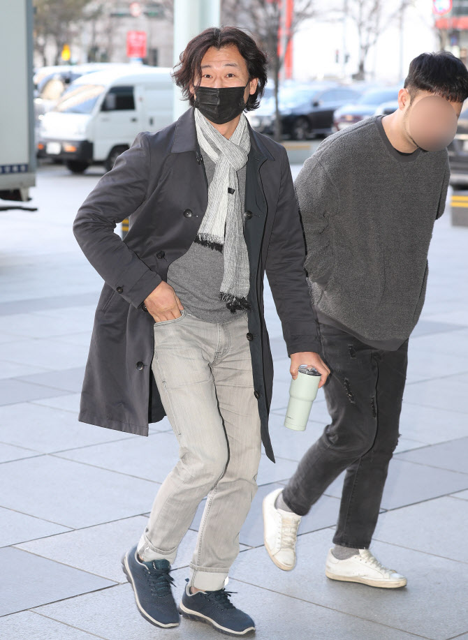 박혁권, 터지는 플래시에 커지는 눈                                                                                                                                                                       