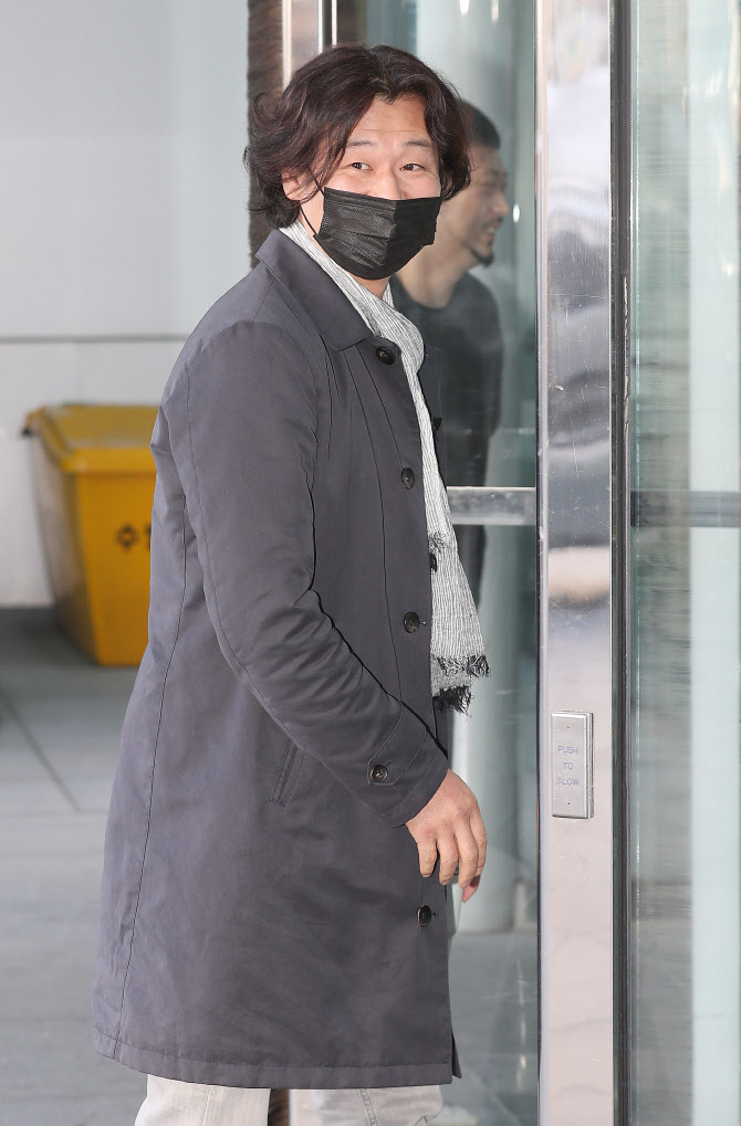 박혁권, 씨네타운 기대하세요                                                                                                                                                                             