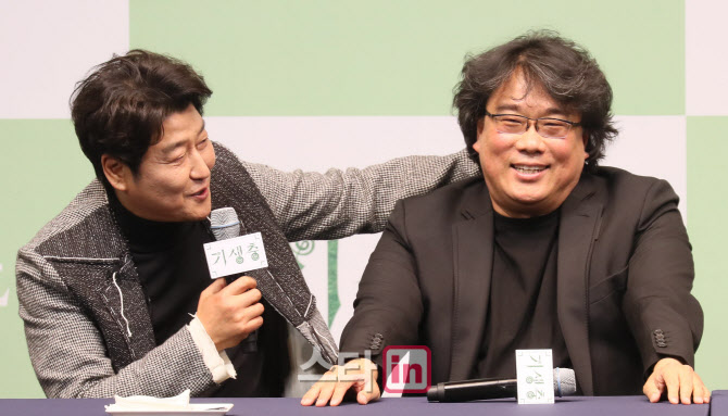 송강호, 봉준호 감독의 페르소나                                                                                                                                                                    