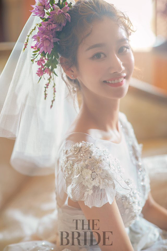 크레용팝 금미, 소율 이어 두 번째 품절녀…신랑 누구                                                                                                                                                      