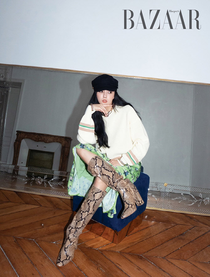 효민, 강렬한 부츠 '완벽 소화'                                                                                                                                                           